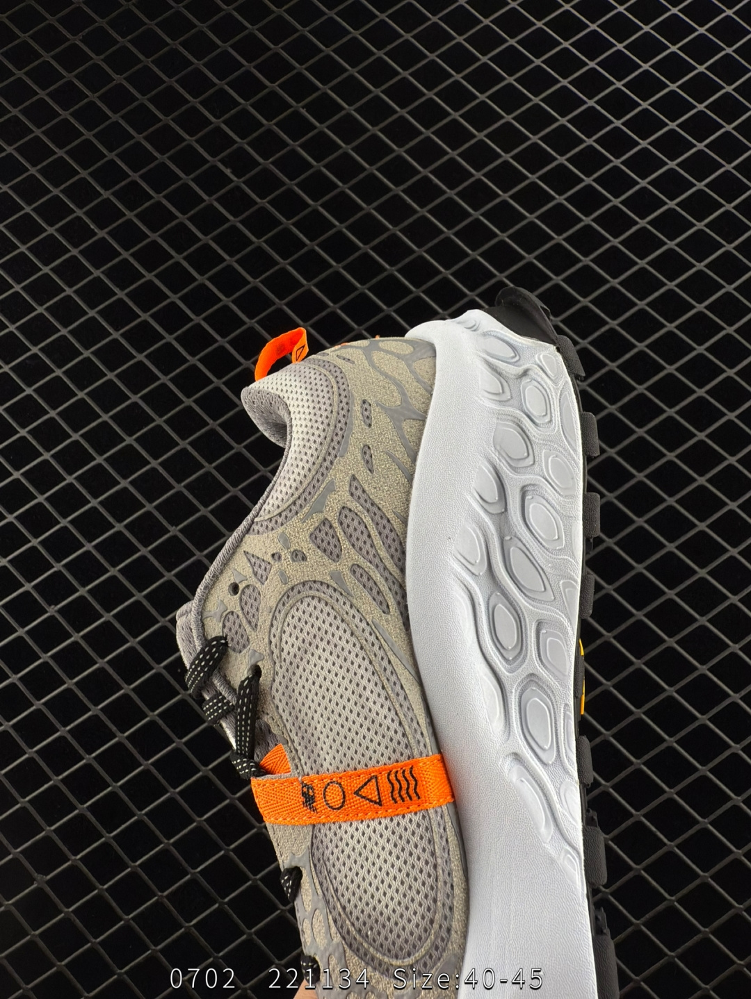 New Balance Fresh Foam X Hierro v8